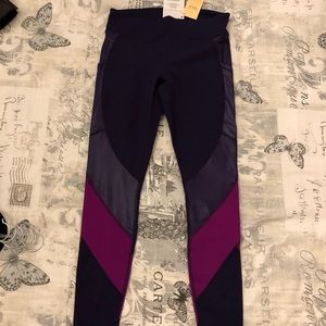 Fabletics Salar PowerHold Legging - Short Length